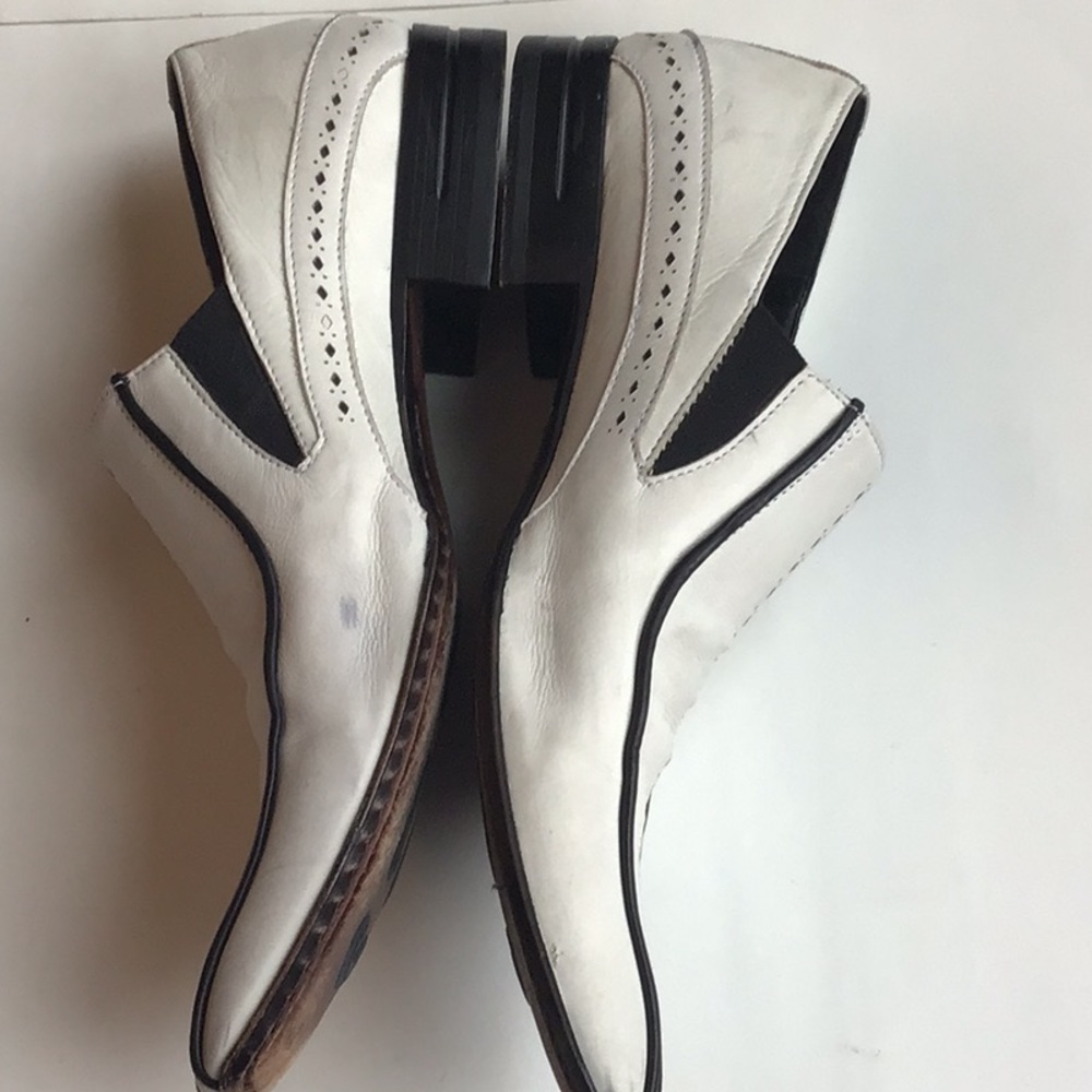 Host Pick! ❤️ John McCartney Vintage Shoes - Picture 4 of 14